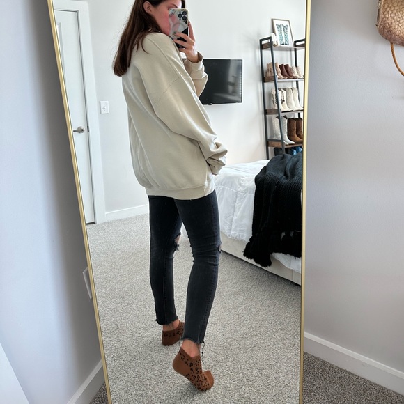 The Rolling Stones Oversized Graphic Sweatshirt - Picture 5 of 9